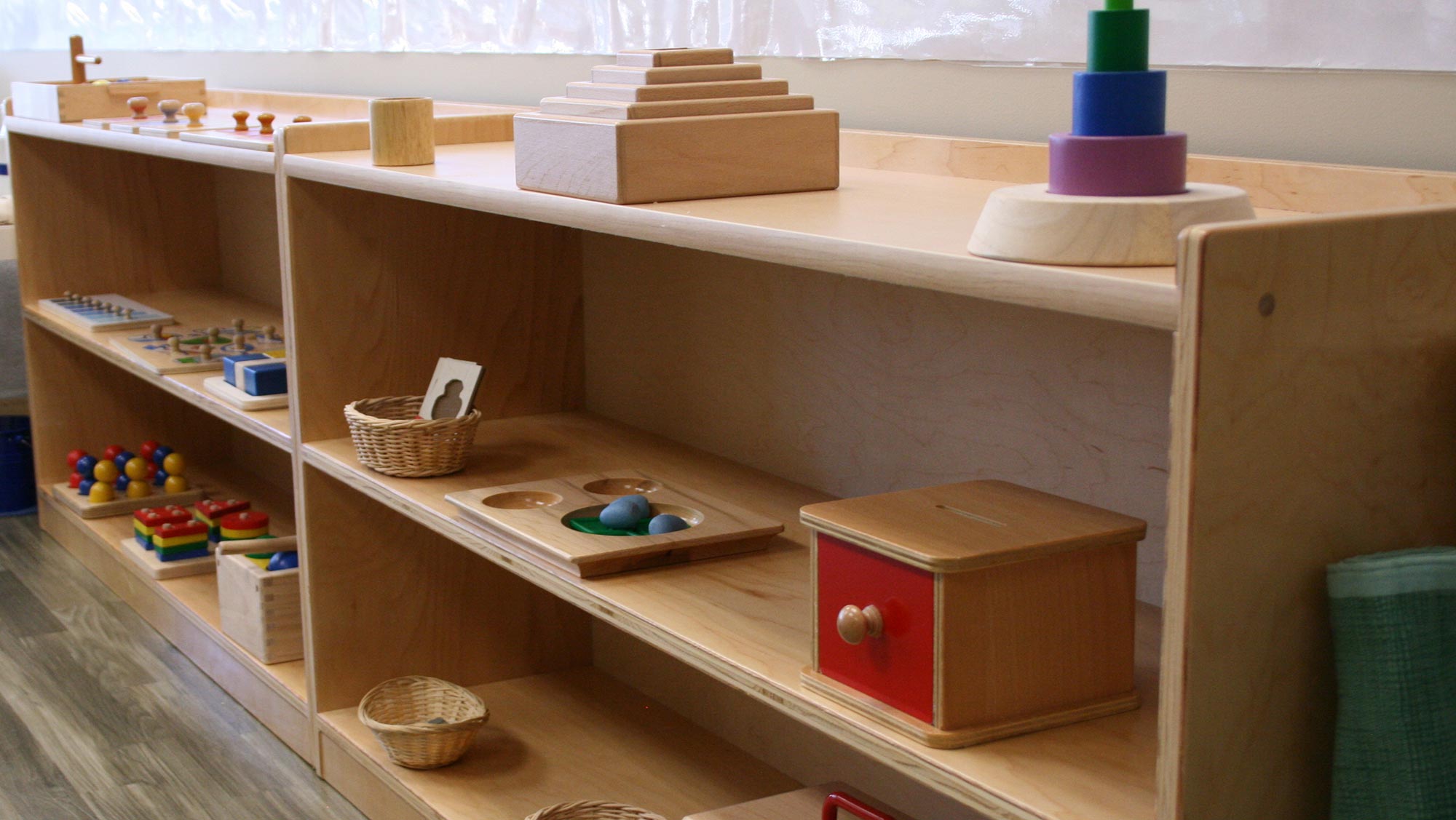 toddler-program-bookshelf